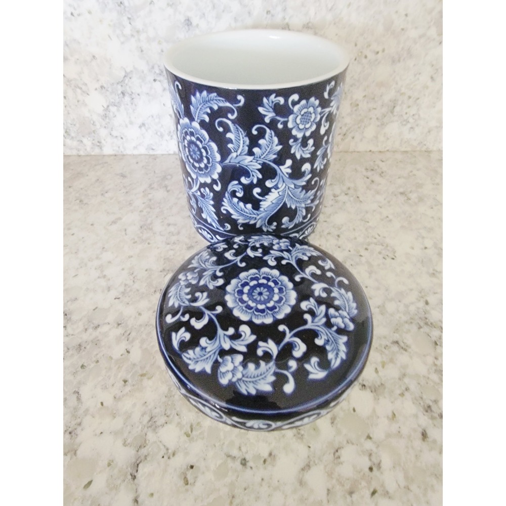 Pier 1 Mandarin Lidded Canister Jar 7.5" Cobalt Blue & White Vintage Heavy - Picture 6 of 11